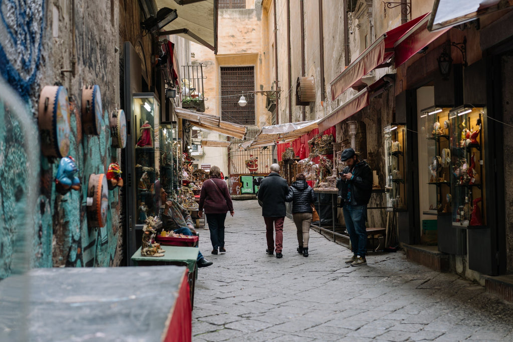 San Gregorio Armeno, la storia e la tradizione del presepe parte da qui