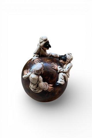 Pulcinella sulla Sfera - 16 cm