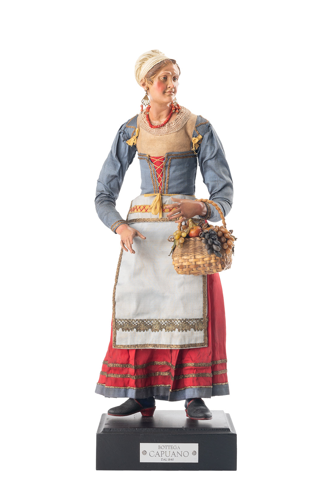 Noble woman - terracotta nativity sculpture